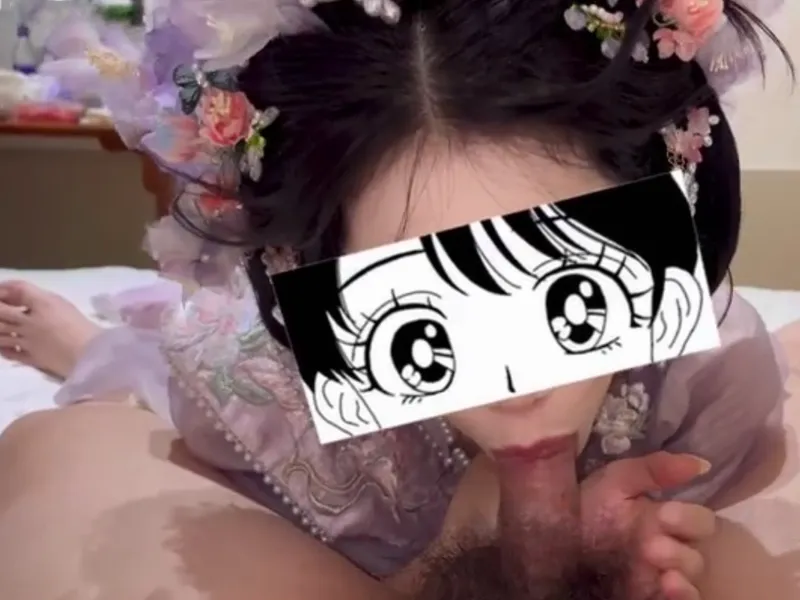 Gái xinh trong bộ đồ con cưng mút thằng nhỏ cực đã